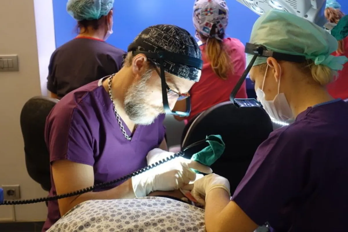 Dr Ilker Apaydin, Istanbul, Turkey - Photo 1