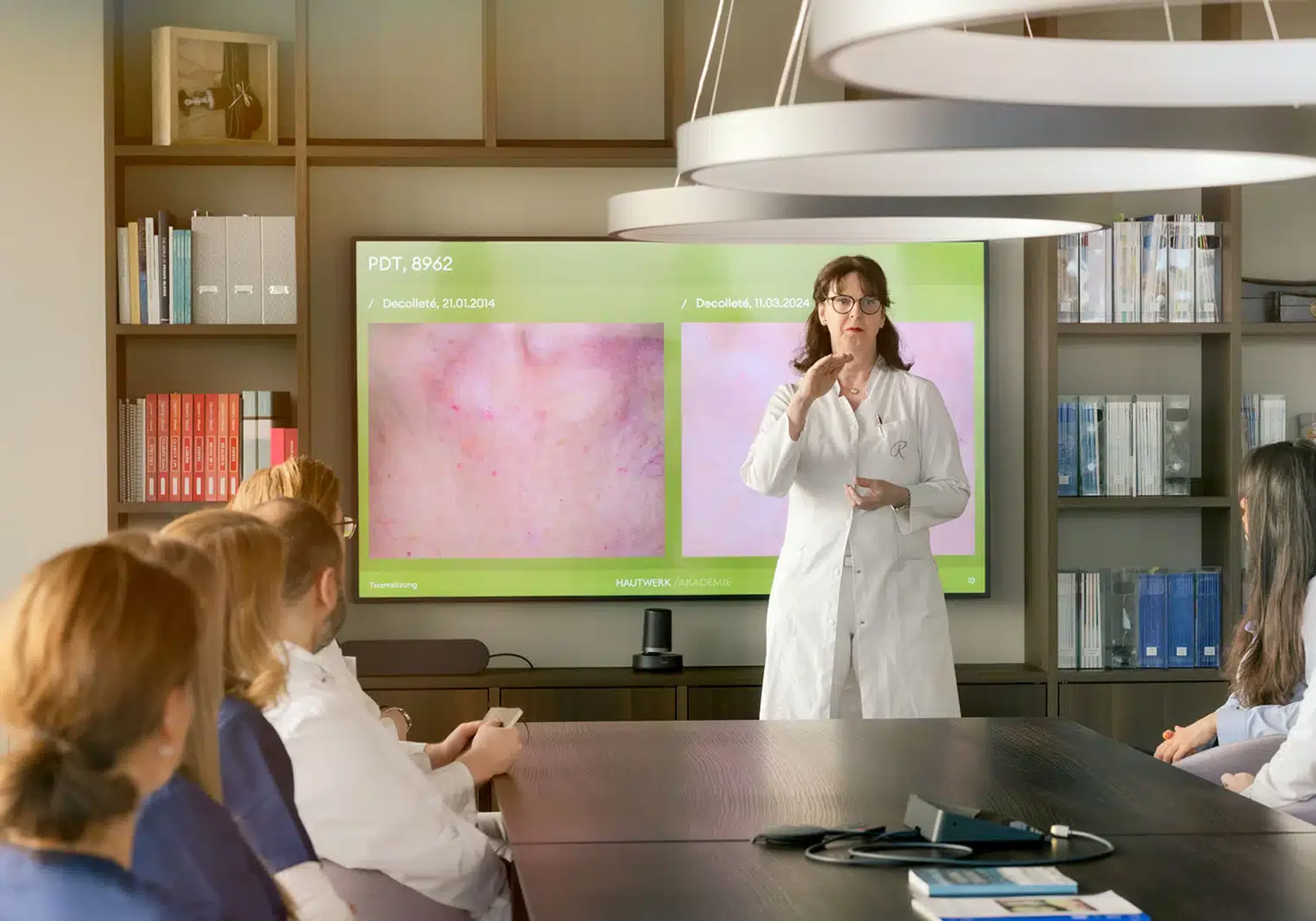 Dr Bettina Rümmelein, Zurich, Suisse - Photo 1